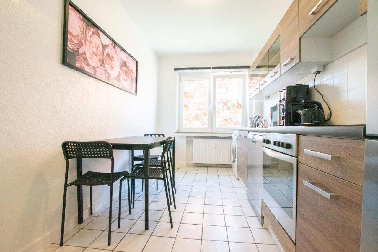 Raj Living - 1 , 3 And 4 Room Apartments - 20 Min Messe Dus & Airport Dus Meerbusch Exterior foto